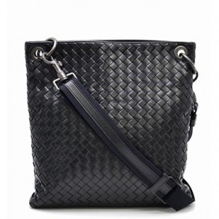 BOTTEGA VENETAスーパーコピー ボッテガヴェネタ ボッテガベネタ ショルダーバッグ 斜め掛け 黒 ブラック 172736 V465C 1000