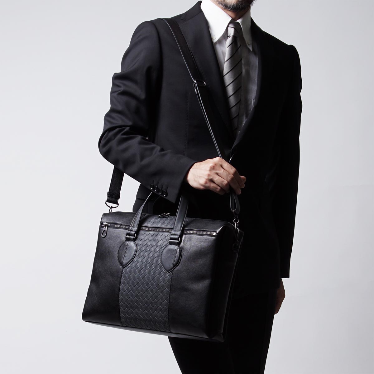 ボッテガヴェネタ/BOTTEGA VENETAコピー ブリーフケース(2WAY仕様) WASHED NAPPA ネロ×ミディアムグレー ブラック系 368061 vaot1 8660 メンズ - 商品画像 4