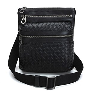 Bottega Veneta スーパーコピー カーフ ショルダーバッグブラック39930-9BK