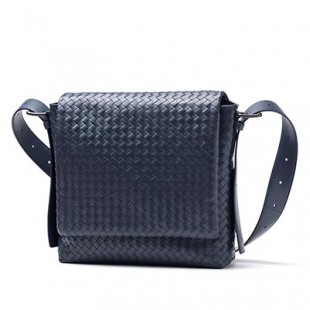 ボッテガヴェネタ/BOTTEGA VENETAスーパーコピー ショルダーバッグ LEGGERO プリュッセ ブルー系 406275 vq131 4058 メンズ