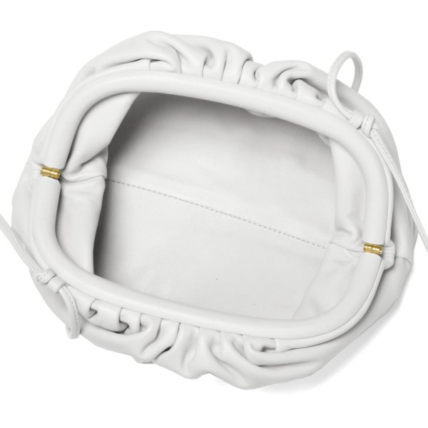 ボッテガ ヴェネタ ショルダーバッグ ミニ THE POUCH 20 ザ ポーチ 20 585852 VCP40 9143 - 商品画像 1