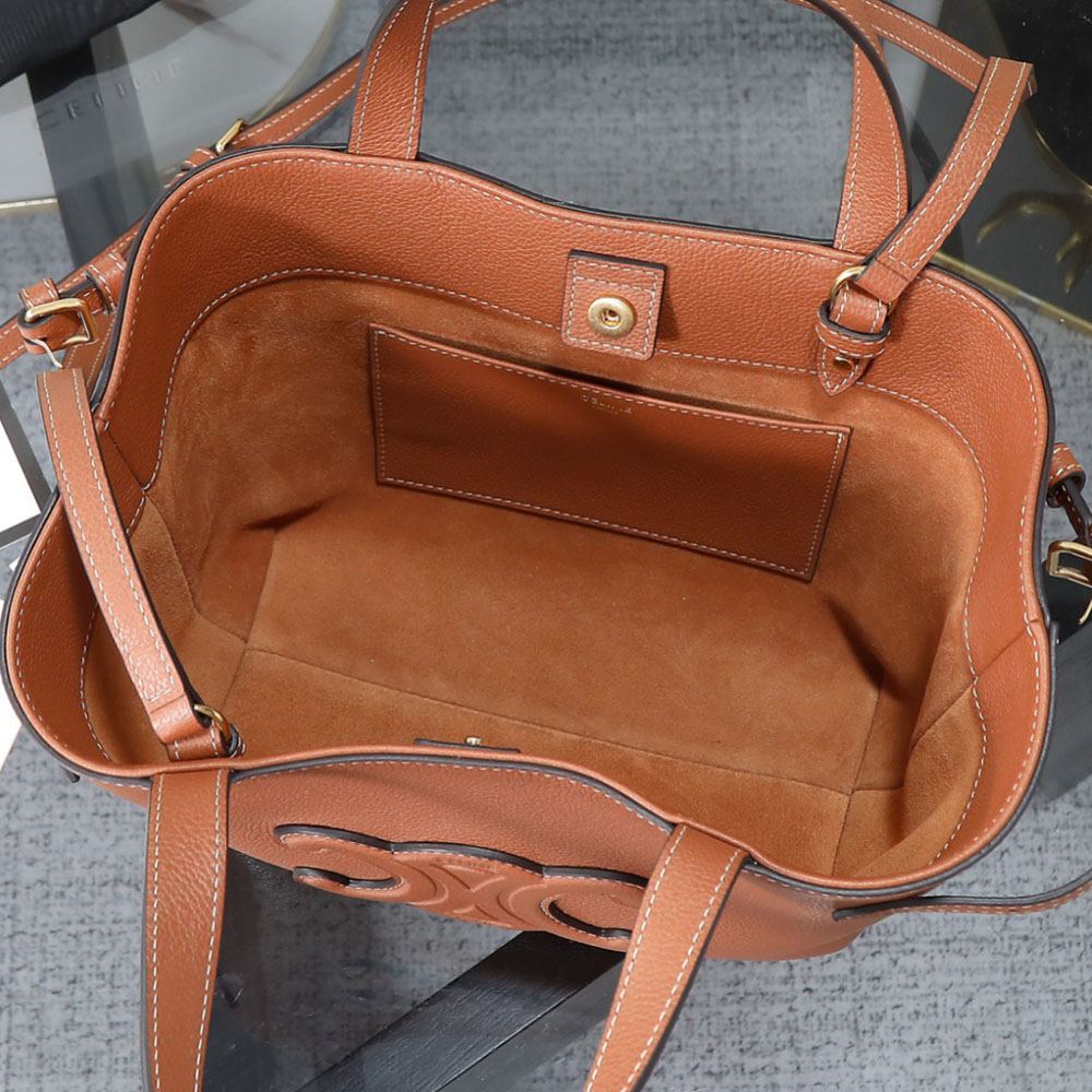 セリーヌスーパーコピー グレインドカーフスキン トリオンフ 121733ENY.04LU - 商品画像 1