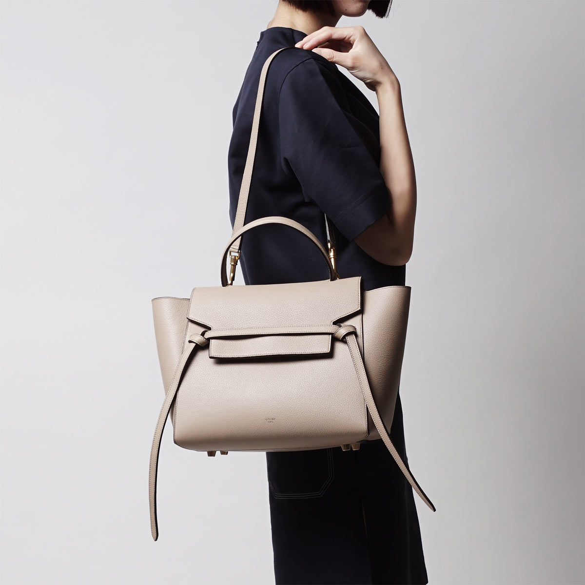 セリーヌスーパーコピー/CELINE/ ハンドバッグ(2WAY仕様)/Belt Bag LEATHER /Dune ベージュ系 17610 3xvm 03un レディース - 商品画像 4