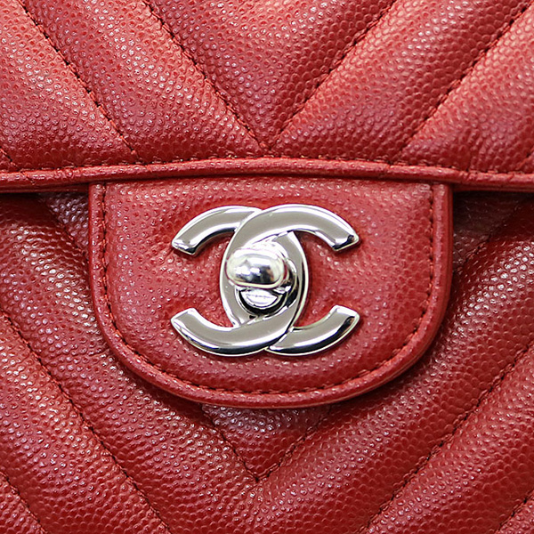 シャネルコピー 【CHANEL】 シェブロン キャビアスキン フラップバッグ レッド シルバー金具 ミディアム Wチェーンショルダーバッグ ココマーク クラシック マトラッセ キルティング Vステッチ ニ重蓋 A01112 - 商品画像 7