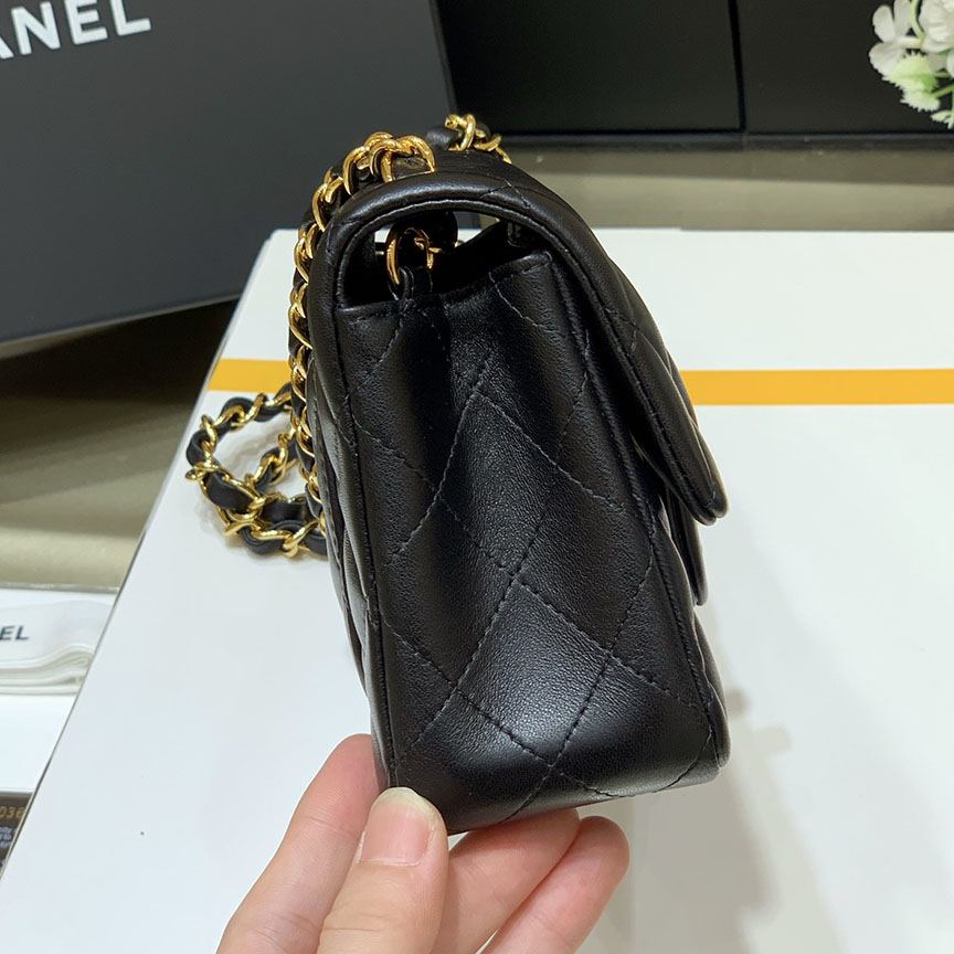シャネル コピー クラシック フラップバッグ ビッグミニ ラムスキン A01116 - 商品画像 1
