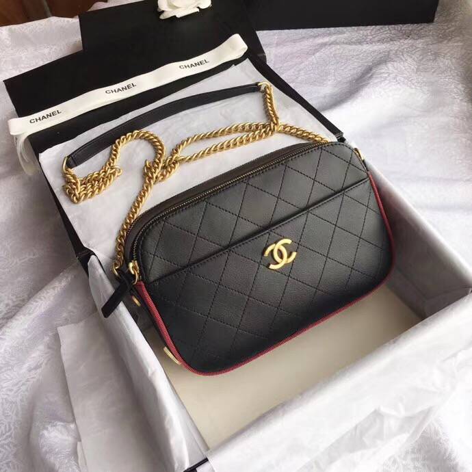 CHANELバッグスーパーコピー シャネル 18/19AW カメラケース ブラック&バーガンディーA57575 Y83828 C1786 - 商品画像 4