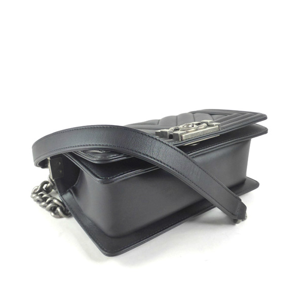 シャネルコピー (CHANEL) ラムスキン マトラッセ Vステッチ ボーイシャネル チェーンショルダー スモール ハンド バッグ A67085 - 商品画像 4