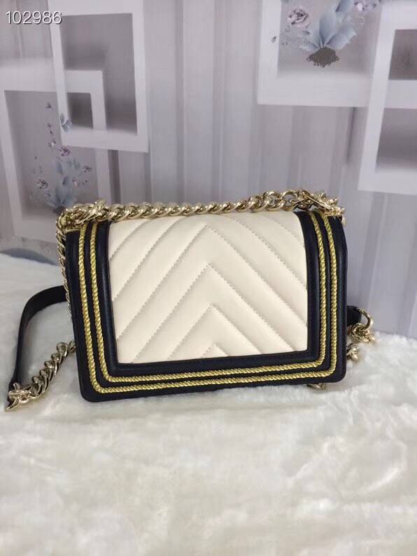 CHANELスーパーコピー シャネル 19Cクルーズコレクション BOY CHANEL スモール ハンドバッグ A67085 Y84156 C5638 - 商品画像 8