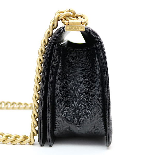 シャネルスーパーコピー 【CHANEL】 ボーイシャネル キャビアスキン シェブロン フラップバッグ ブラック ミディアム チェーンショルダー 斜め掛け キルティング Vステッチ A67086 - 商品画像 9