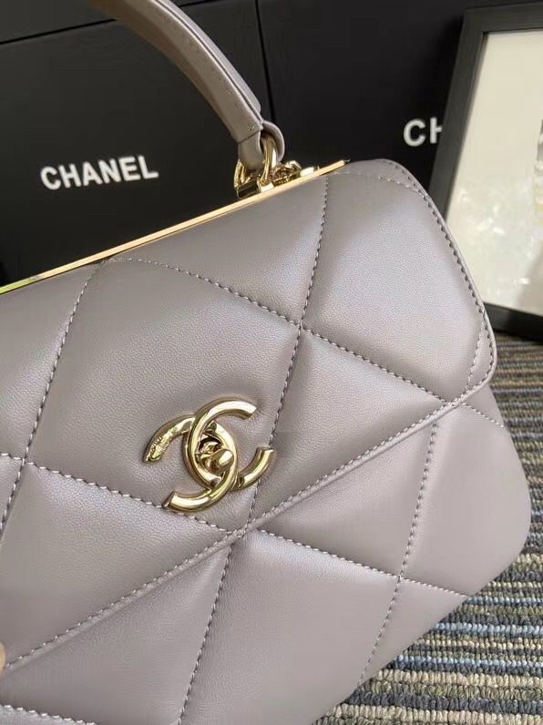 CHANEL スモール トップハンドル フラップ バッグ グレー A92236 B01289 N4854 - 商品画像 1