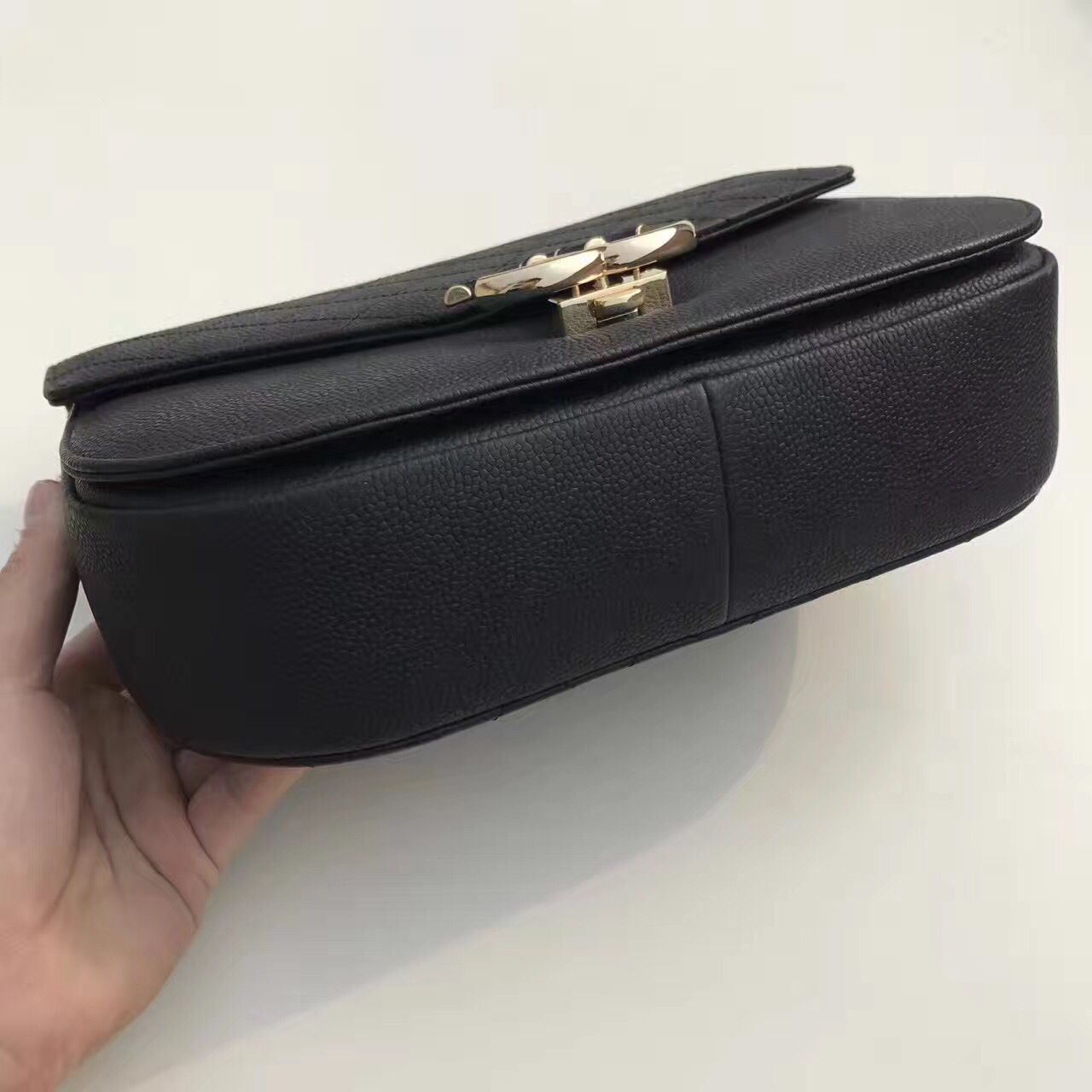 ブランドコピーシャネル chanel ハンドバッグ グレインド カーフスキン ブラック A93659 Y61153 C0201 - 商品画像 3