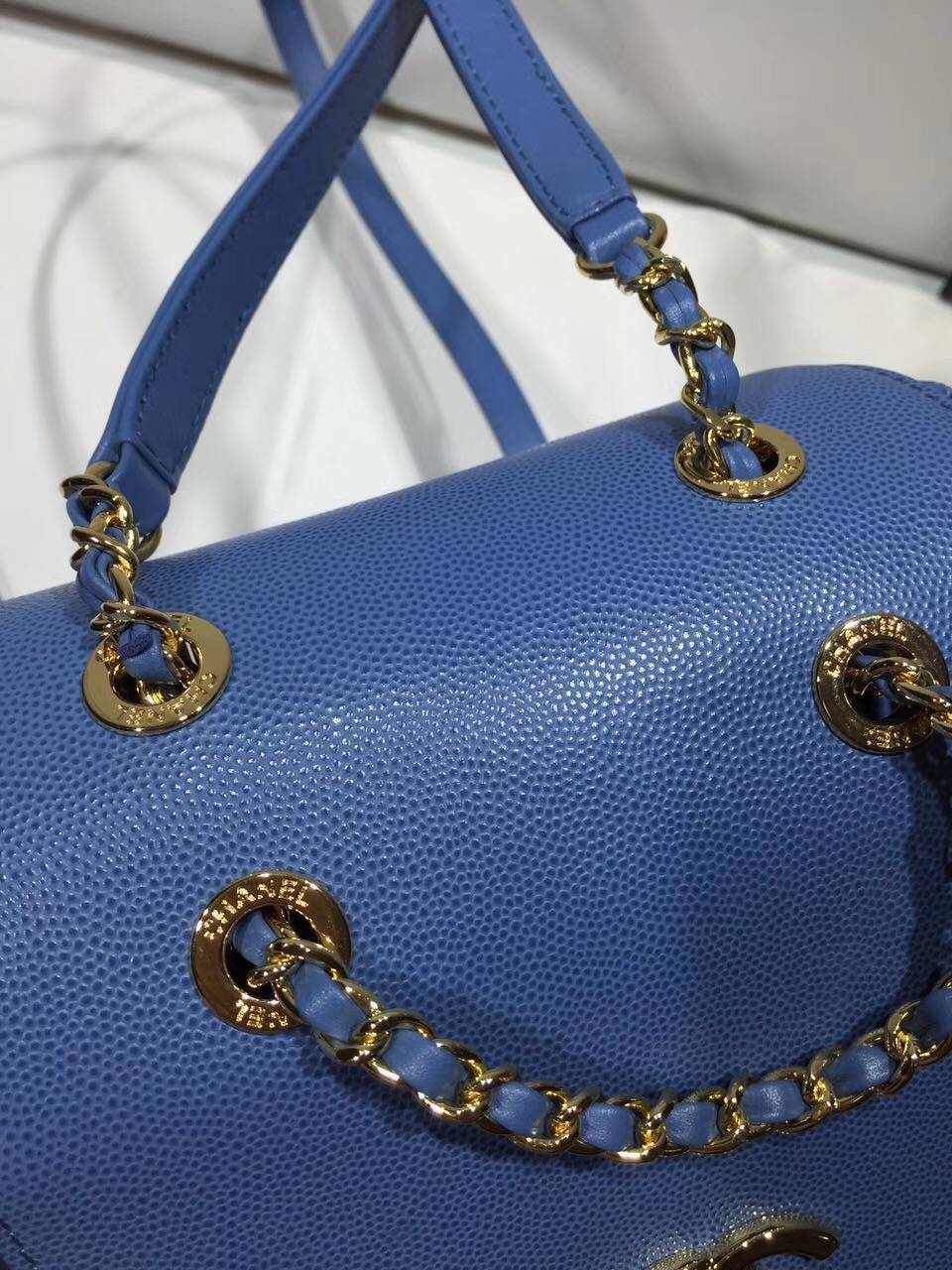 CHANELスーパーコピー プレゼントにもピッタリシンプルキレイ目バックパック A93748-02 - 商品画像 1