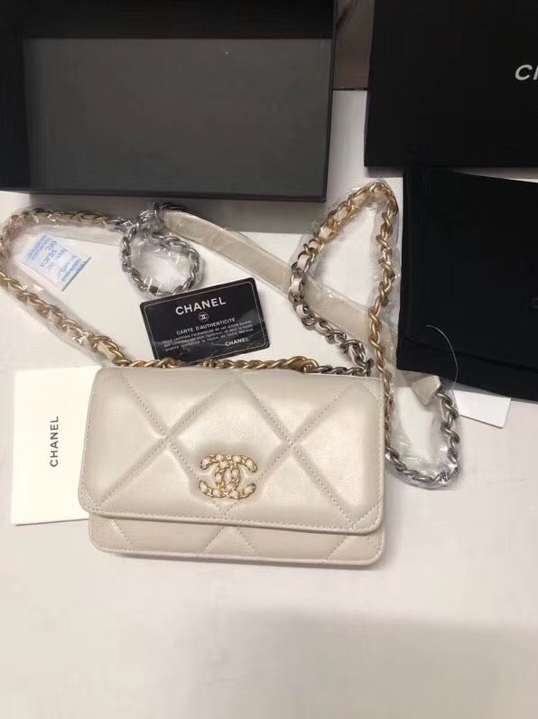 シャネル CHANEL19 チェーンウォレット AP0957 ベージュ ショルダーバッグ - 商品画像 4