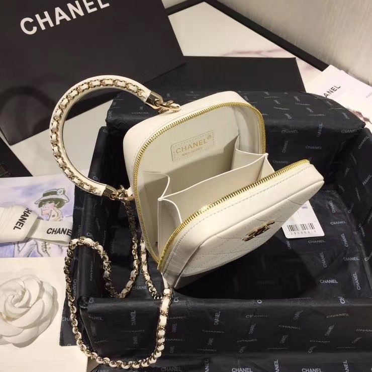 CHANELスーパーコピー シャネル ショルダーバッグ ハンドバッグ ホワイト ヴァニティーケース カーフスキン AS1753 B02782 10601 - 商品画像 5