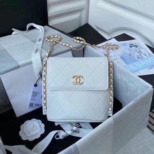 シャネル CHANEL スモール ホーボーバッグ カーフスキン チェーンバッグ ベージュ AS2542 B05539 10601 - 商品画像 2