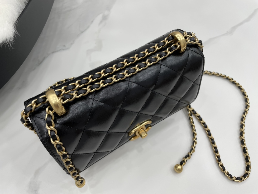 シャネルコピー CHANEL ミニ フラップバック カーフスキン ブラック AS2615 B05973 94305 - 商品画像 3