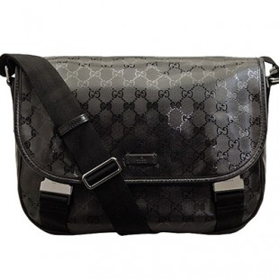 スーパーコピーグッチ GUCCI 斜めがけショルダーバッグ/メッセンジャーバッグ メンズ＆レディース ブラック GGインプリメxレザー 201732fu4cr1000