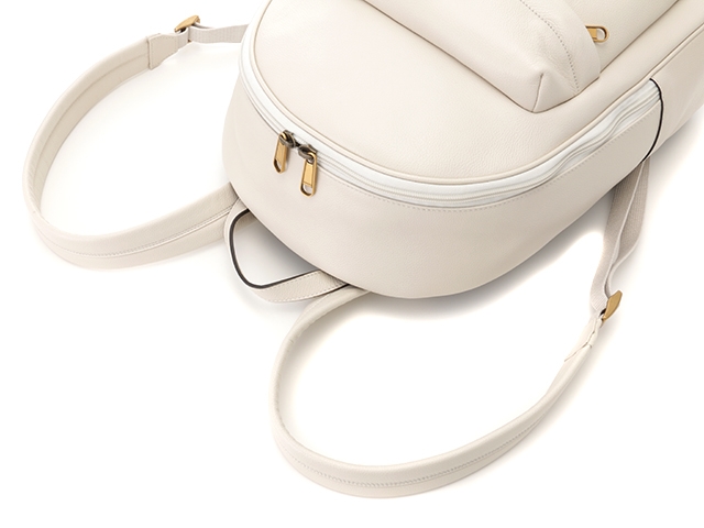 GUCCI バッグ ロゴプリント バッグパック 型押し ホワイト 547834 0Y2BT 8824 - 商品画像 4