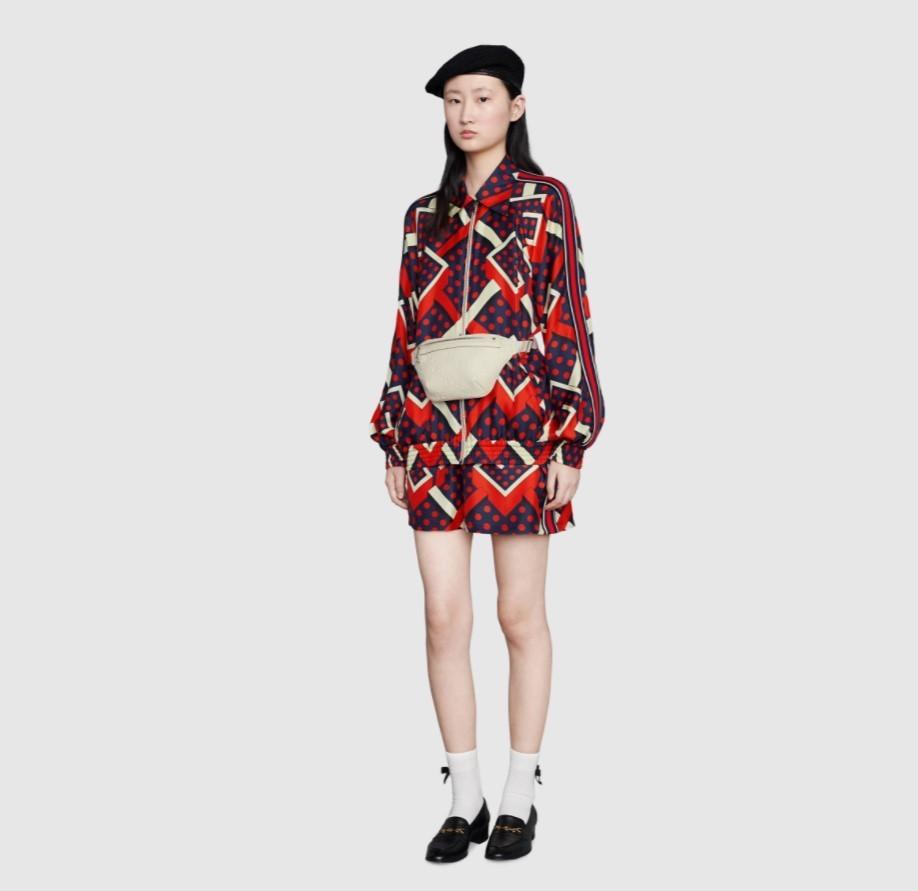 グッチスーパーコピー GUCCI ブラックレザー GGエンボス ベルトバッグ 658582 1W3CN 9022 - 商品画像 9