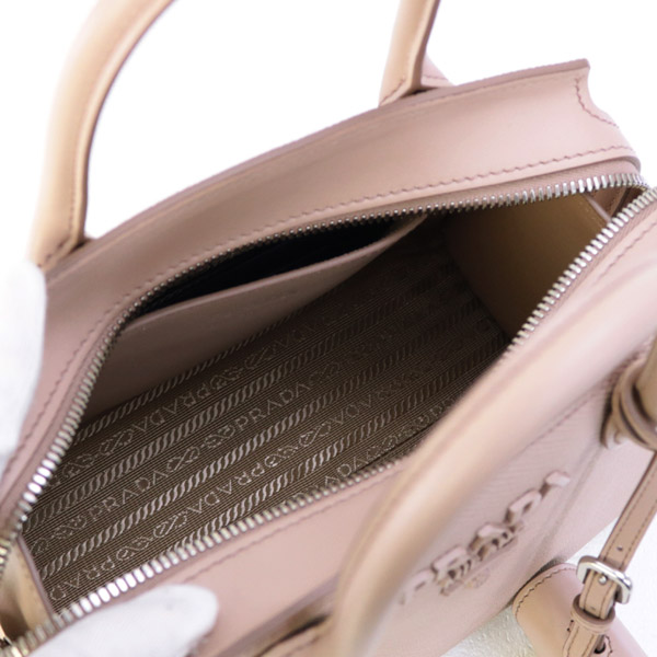 プラダスーパーコピー PRADA バッグ モノクローム ショルダー付き 2WAY ハンドバッグ ピンクベージュ 1BA269 2ERX F0ORK - 商品画像 1