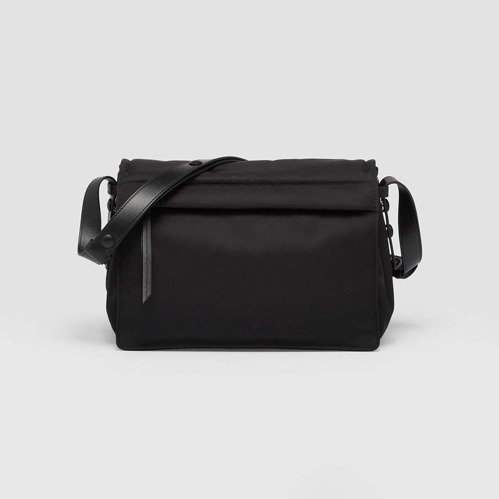 プラダ スーパーコピー ミディアム パデッドRe-Nylon ショルダーバッグ 1BD255_RDLN - 商品画像 1