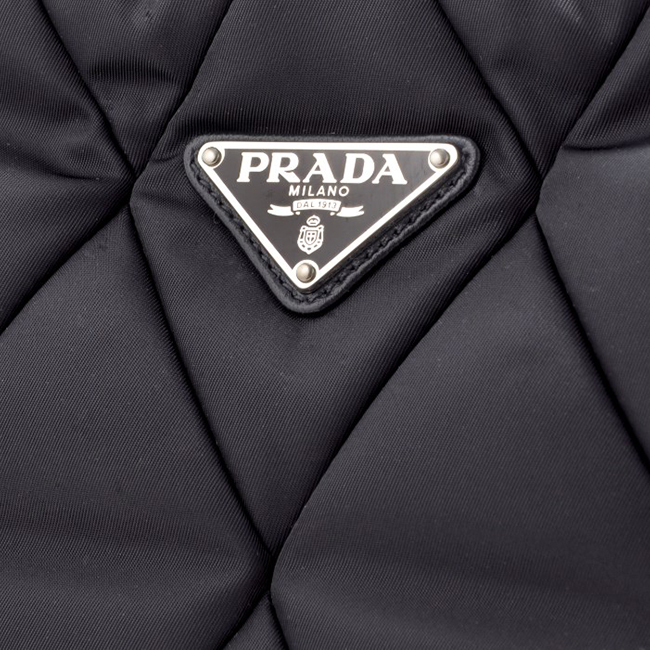 プラダコピーPRADA ナイロン バッグ キルティングナイロンバッグ トートバッグ ブラック 1BG169 2BYV 002 - 商品画像 1