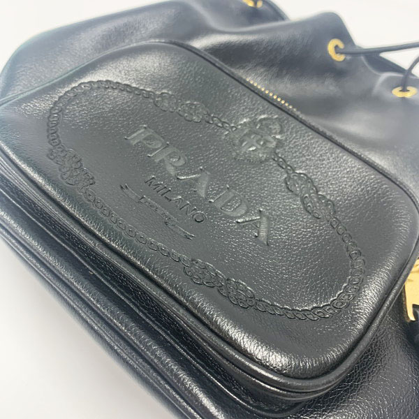 PRADAスーパーコピー プラダ 巾着 ショルダースタッズ 1BH038 レザー ブラック - 商品画像 1