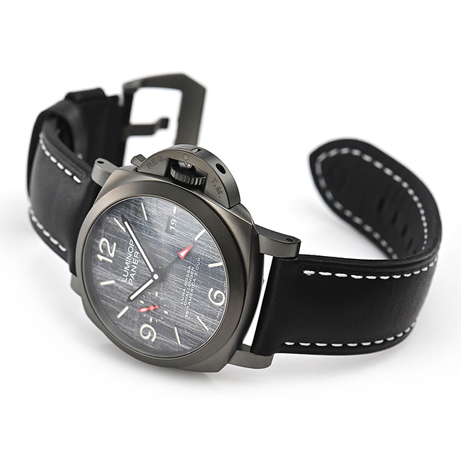 パネライスーパーコピー ルミノール ルナ・ロッサ GMT 世界限定1036本 PAM01036 - 商品画像 1