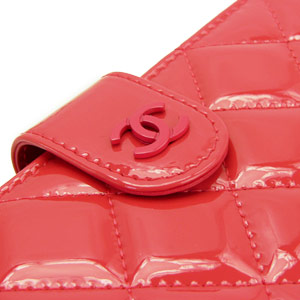 シャネル 財布 CHANELコピー 二つ折りフラップ マトラッセ キルティング クラシック ココマーク パテントレザー コーラルピンク A48667 - 商品画像 5