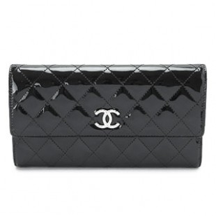 シャネルスーパーコピーCHANEL 長財布 三つ折り 財布 ブリリアント パテント キルティングレザー/マトラッセ ブラック A48693