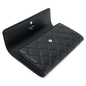 シャネル 財布 CHANELコピー 二つ折りフラップ キルティング マトラッセ ラムレザー ブラック/SV A50096 Y01480 C3906 - 商品画像 4