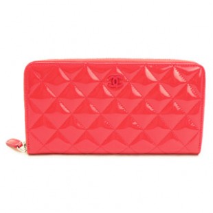 シャネル財布スーパーコピーCHANEL ラウンドファスナー パテントレザー ココマーク キルティング マトラッセ コーラルピンク A50097