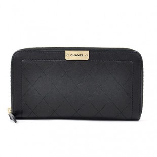 シャネルスーパーコピー ラウンドファスナー長財布 マトラッセ プレート ロゴマーク ブラック レザー CHANEL レディース A84300