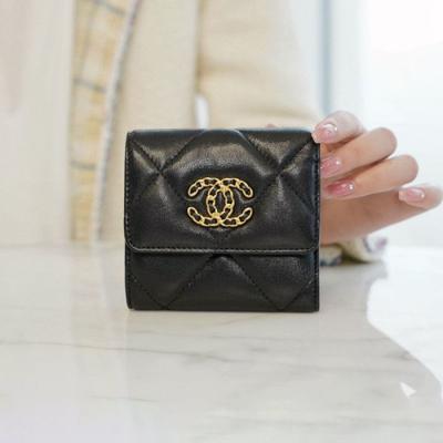 シャネル19 スーパーコピー ミニ財布 三つ折り フラップウォレット AP1789