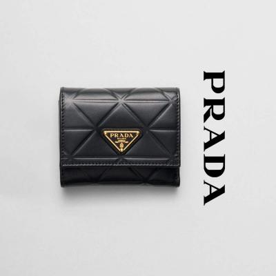 プラダ スーパーコピー トライアングルモチーフ入り レザー 財布 1MH043_2C3W_F0002